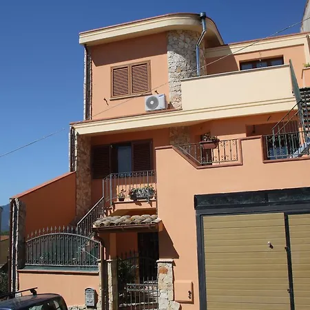 Hébergement de vacances La Pavoncella *